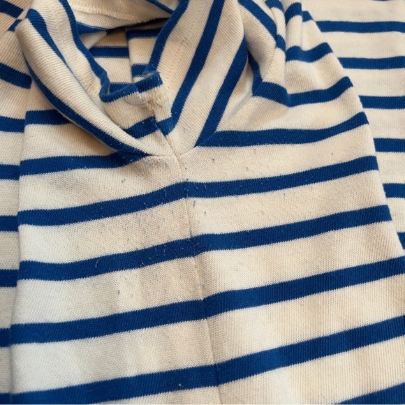 Old Navy Blue and Cream Striped Short Sleeve Knit Top ⚓️ - Picture 6 of 8